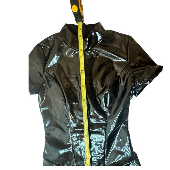 🖤 Sexy Black Patent Faux Leather Romper – XS (EU 34 / US 2) - Picture 9 of 15